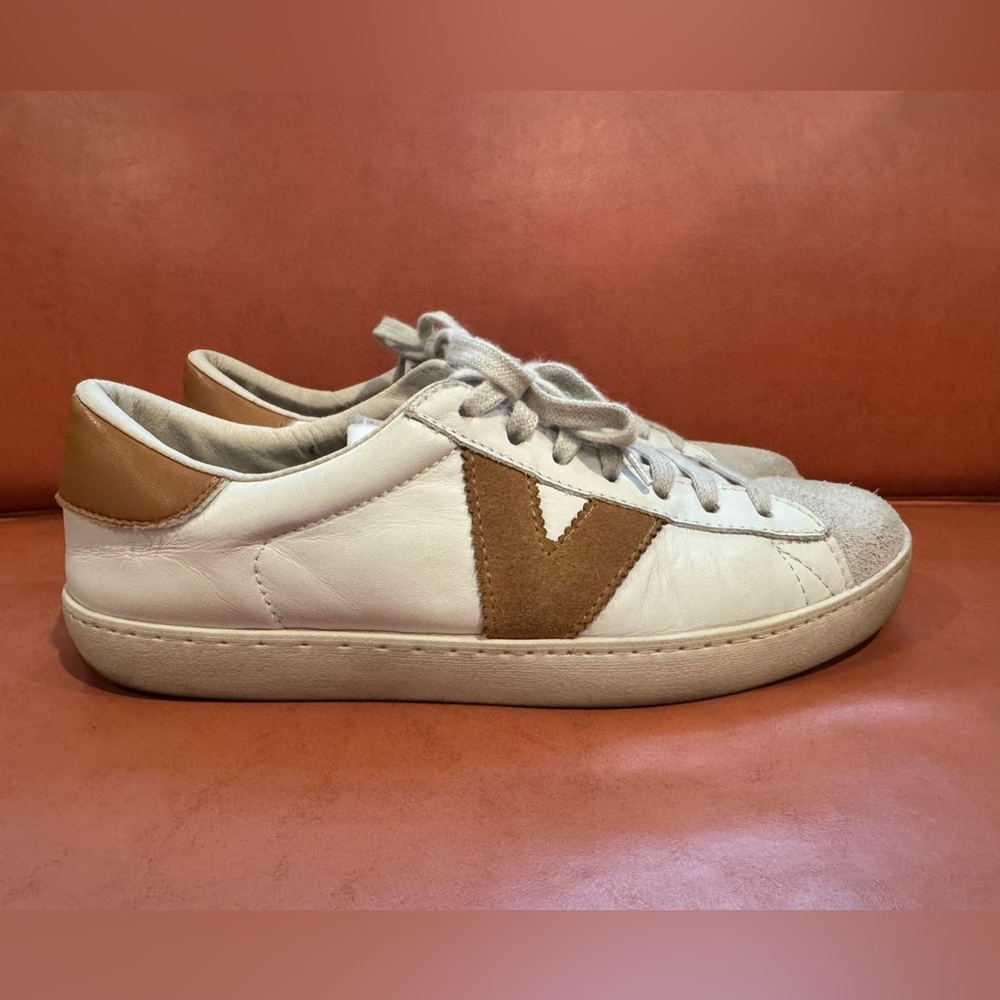 Victoria Berlin Leather suede side 9 tan cream white womans sneakers